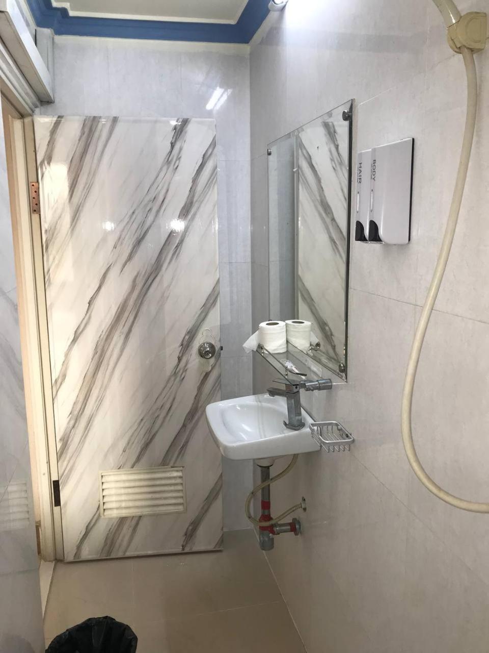 Galaxy Rs Hotel Phnom Penh Exterior photo